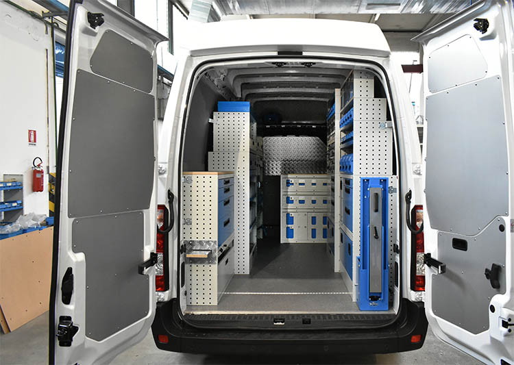 Movano equipado por Syncro con componentes Ultra México y Chile