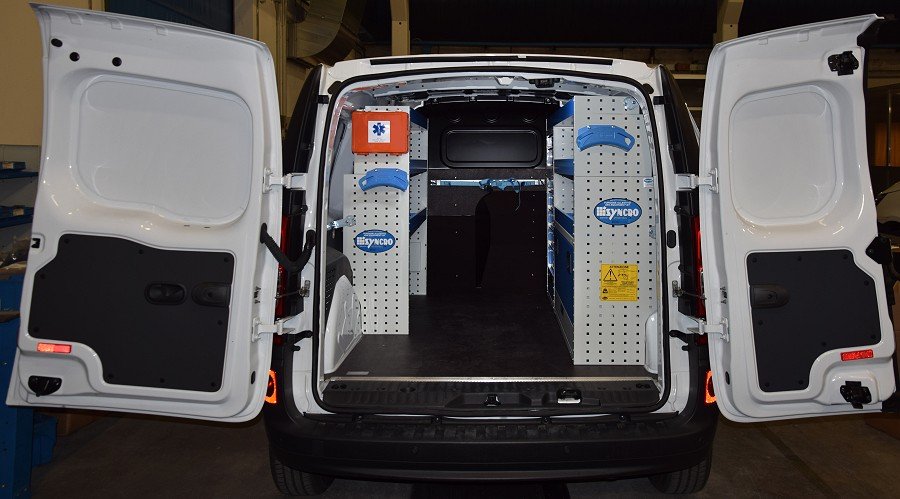 Nv250 con equipamiento en ambas paredes Syncro México y Chile