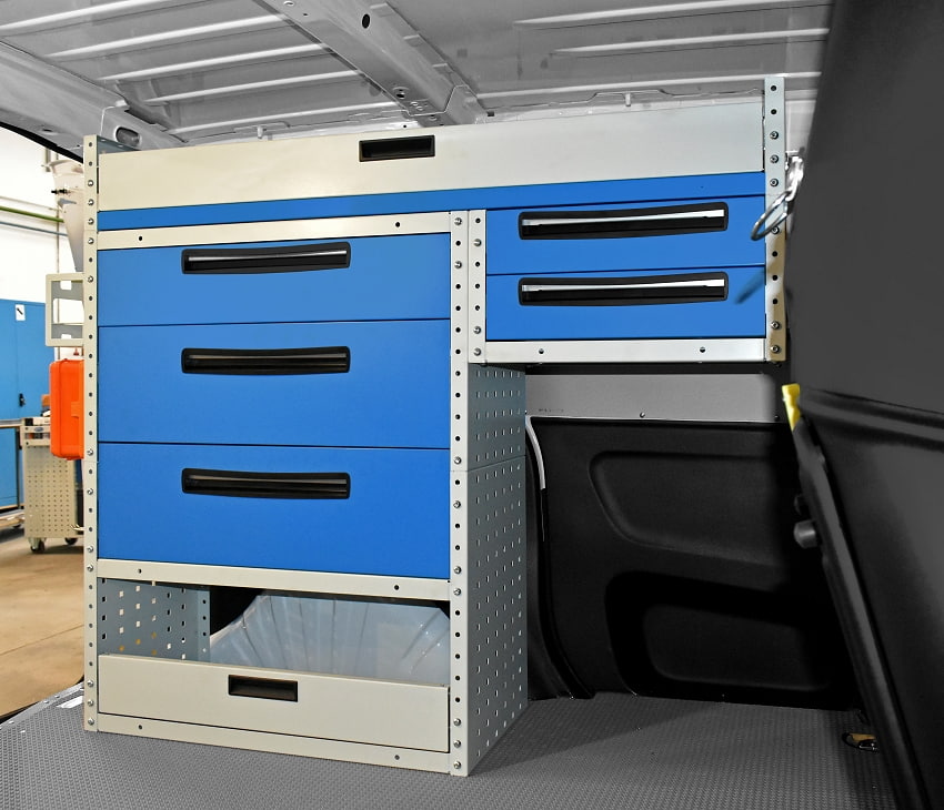 Cajones y compartimentos con puerta en Partner Syncro México y Chile