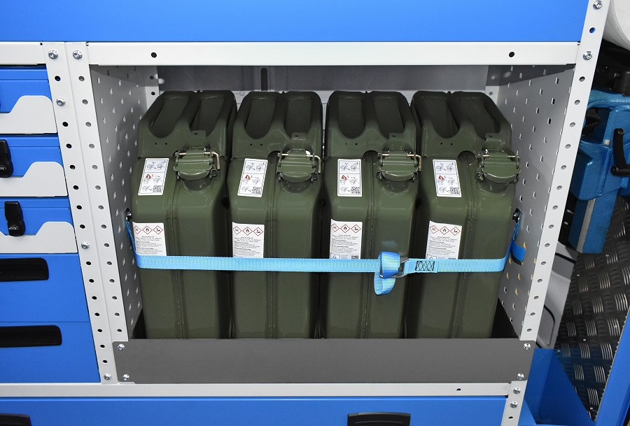 Tanque estanco con bidones metálicos Syncro México y Chile