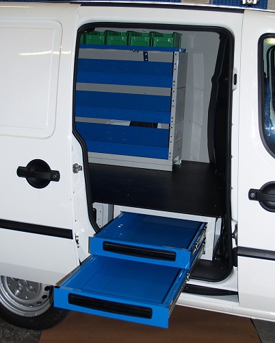 Acceso lateral a los cajones bajo el piso Syncro México y Chile