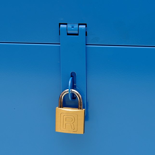 BAÚL para furgonetas, detalle de la bisagra para candado Syncro México y Chile