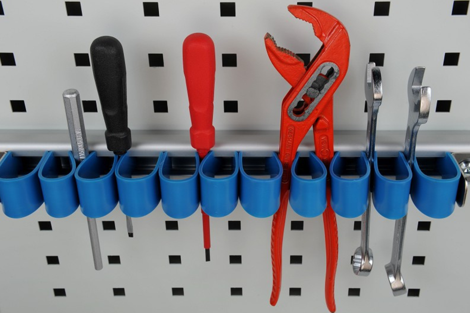 3_ganchos portaútiles Syncro México y Chile