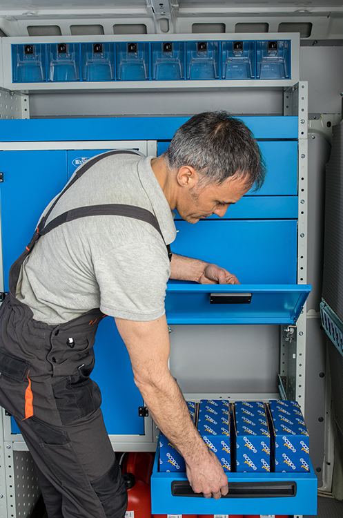 Cajón con puerta de doble altura Syncro México y Chile