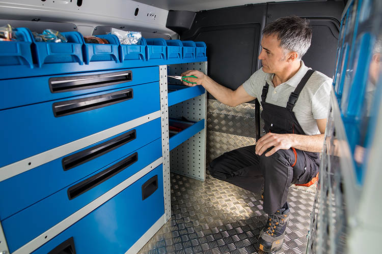 Estantería abierta con contenedores de plástico Syncro México y Chile